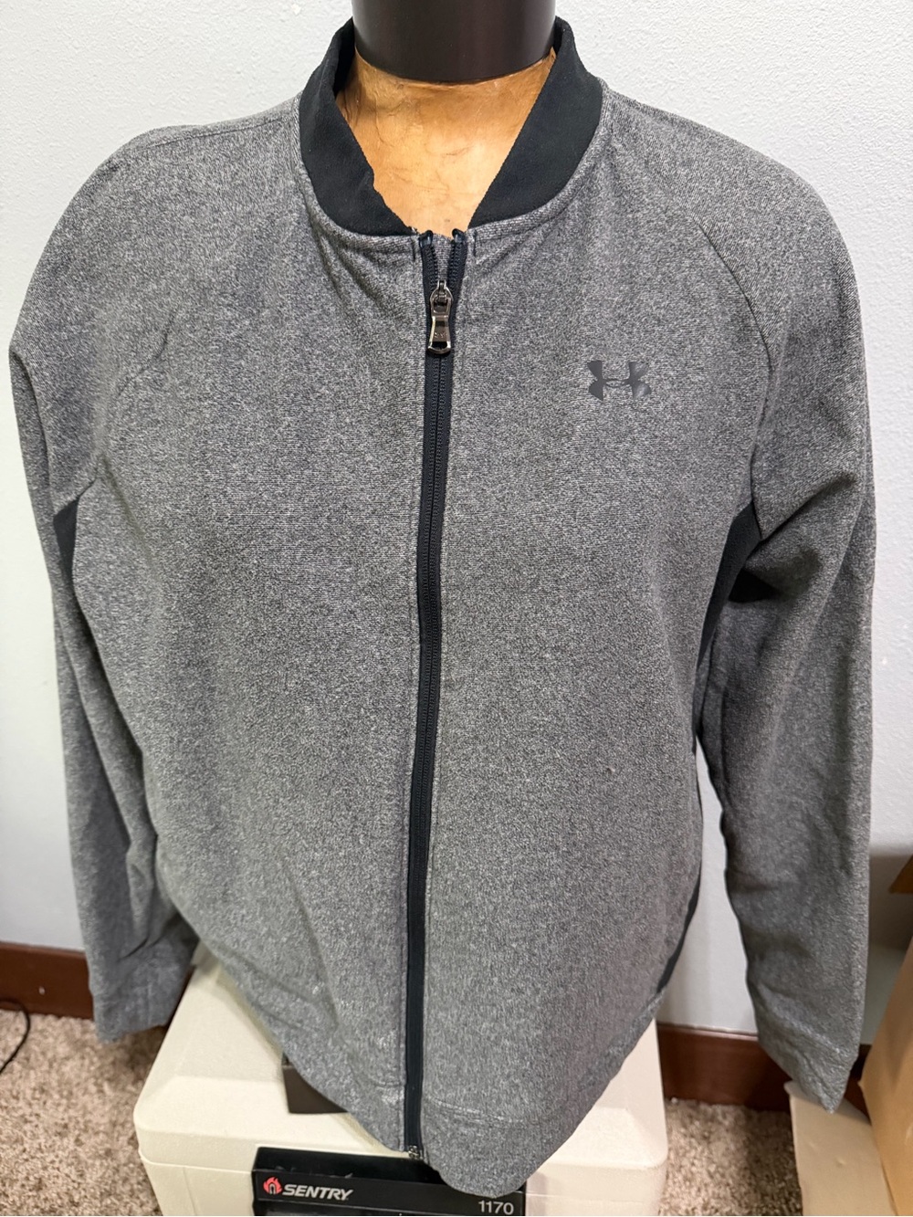 Under Armour ColdGear Womens Large Charcoal/Black Lightweight Full-Zip Jacket